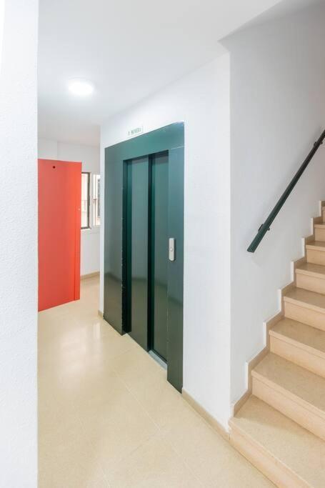 מאלגה Downtown Flat With 46 Sqm Private Rooftop Terrace מראה חיצוני תמונה